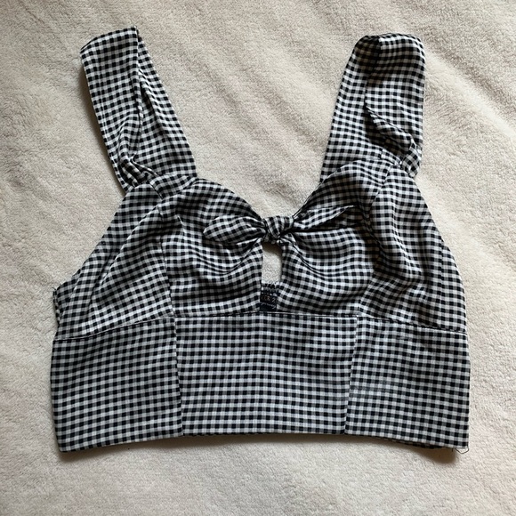 Gingham crop top 🌸 - Picture 1 of 1